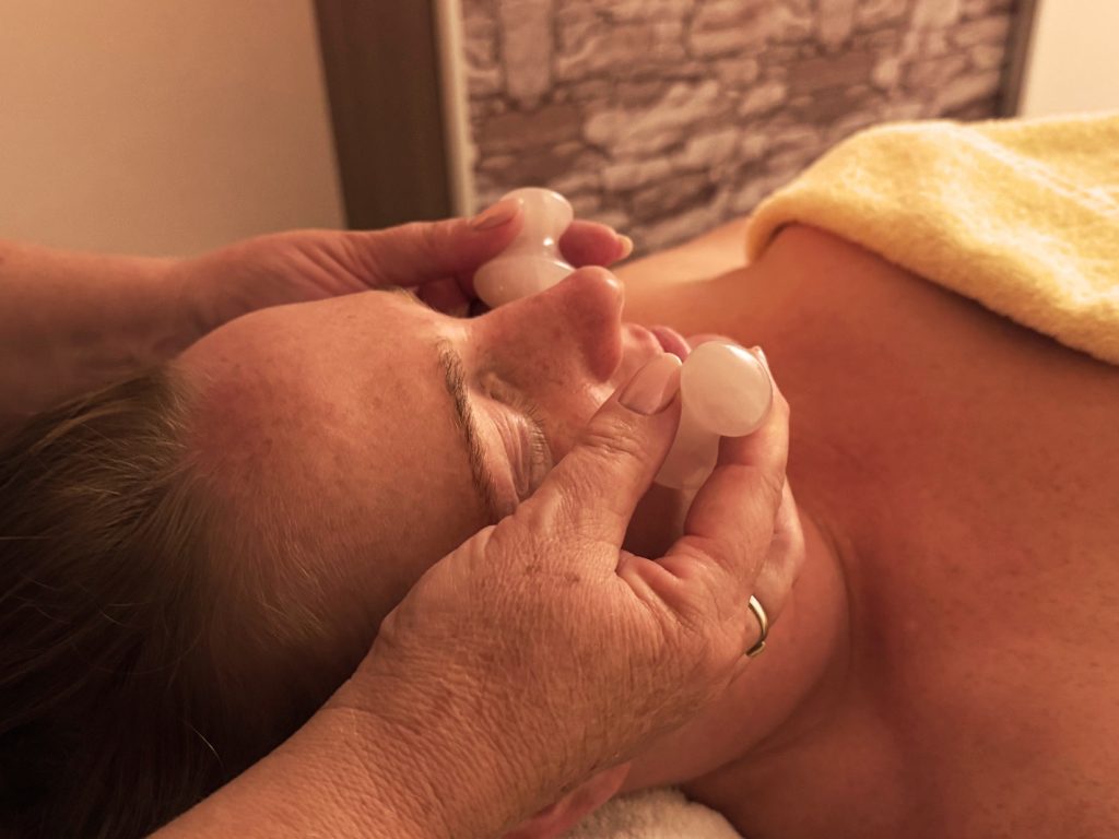Edelsteinmassage